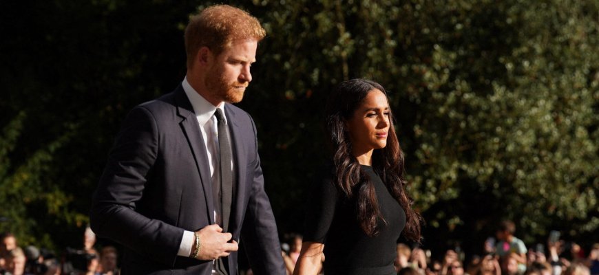 Meghan Markle & Prince Harry Reportedly 'Distressed' By Claims In New Bombshell Exposé