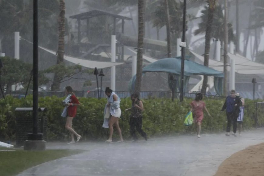 Shocking Weather Alert: Honolulu Faces Heavy Rain, Strong Winds, and Potential Flooding