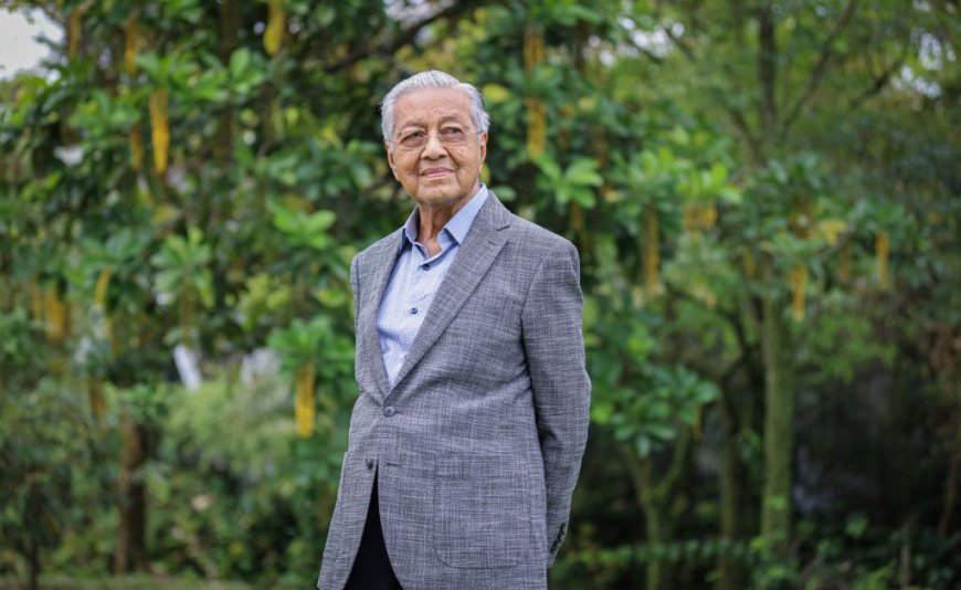‘He’s 100 Years Behind the Times’: Malaysia’s Ex-PM Mahathir Mohamad on Trump and Today’s World